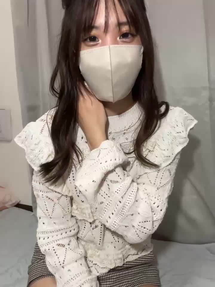 riri__nyan_o0 cam recording