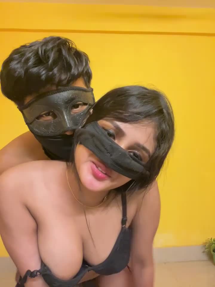 Hotcouple012